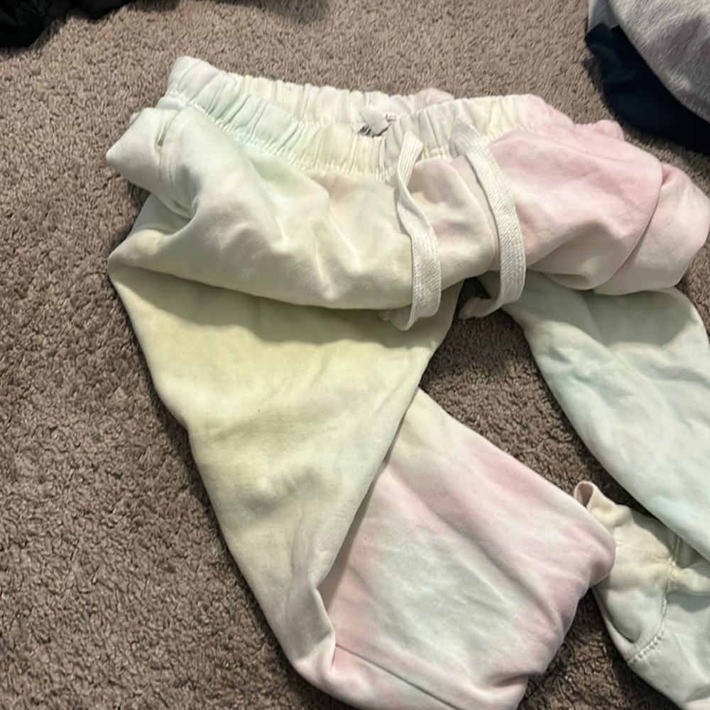 tie-dye sweatpants